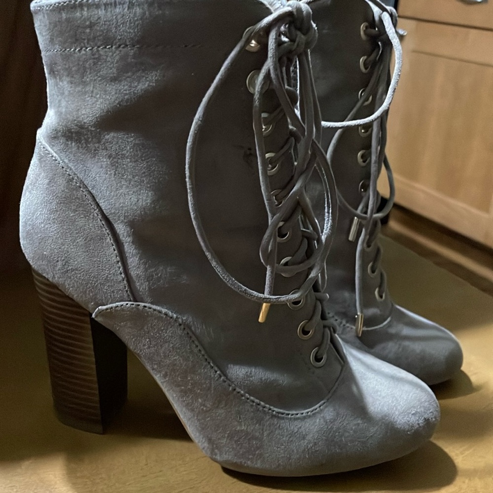 Heel boots